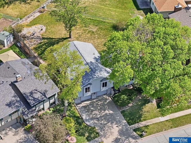 2810 N 73 Street, Lincoln, NE 68507