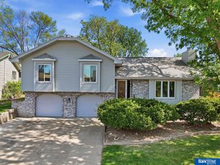 2810 N 73 Street, Lincoln, NE 68507