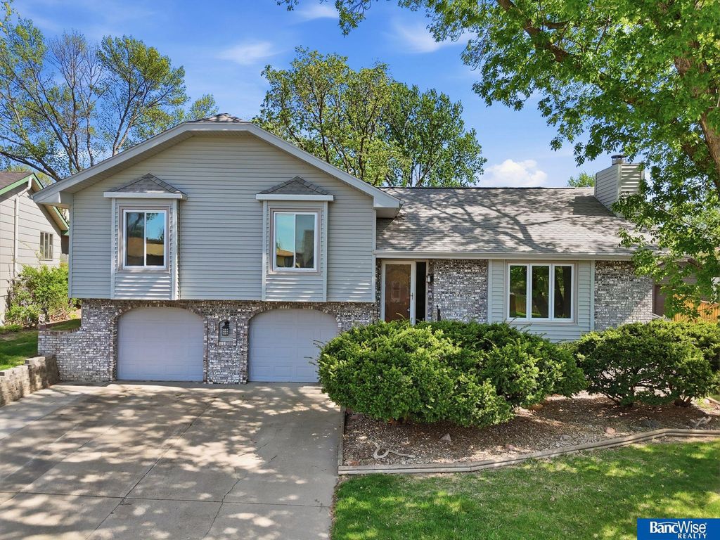 2810 N 73 Street, Lincoln, NE 68507