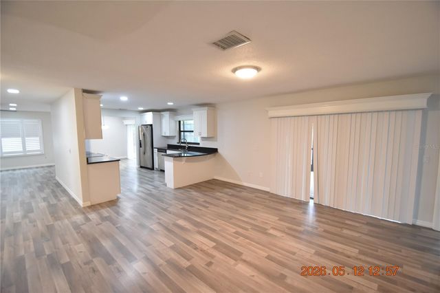 9107 CYPRESSWOOD CIRCLE, Tampa, FL 33647