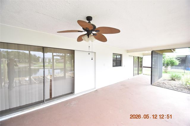 9107 CYPRESSWOOD CIRCLE, Tampa, FL 33647