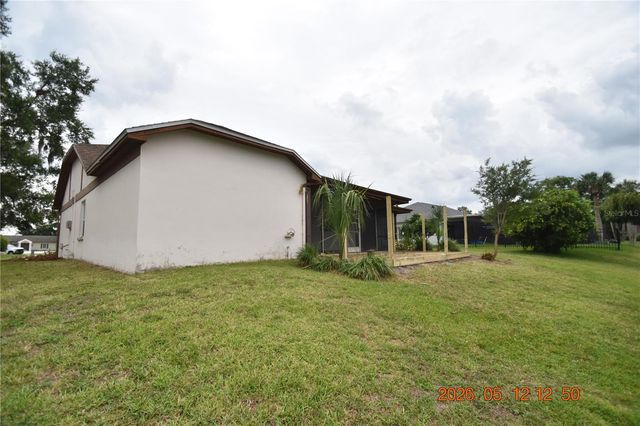 9107 CYPRESSWOOD CIRCLE, Tampa, FL 33647