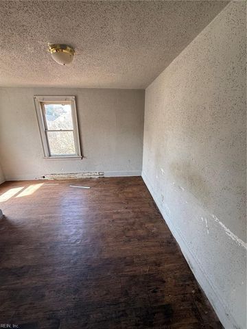 1925 Elm AVE, Portsmouth, VA 23704