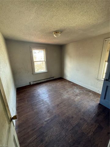 1925 Elm AVE, Portsmouth, VA 23704