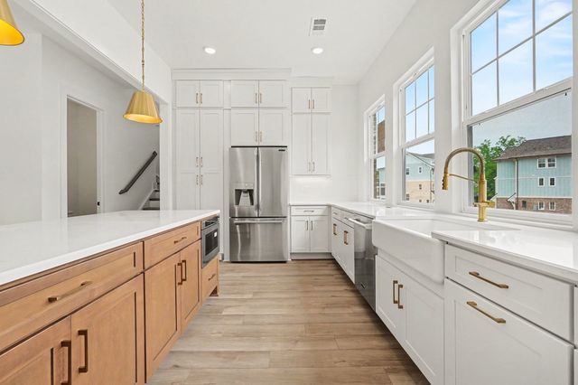 122 Honeywine St, Nashville, TN 37206