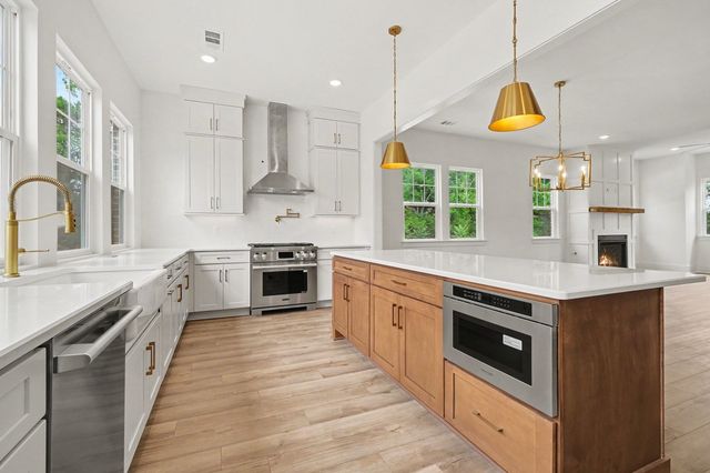 122 Honeywine St, Nashville, TN 37206