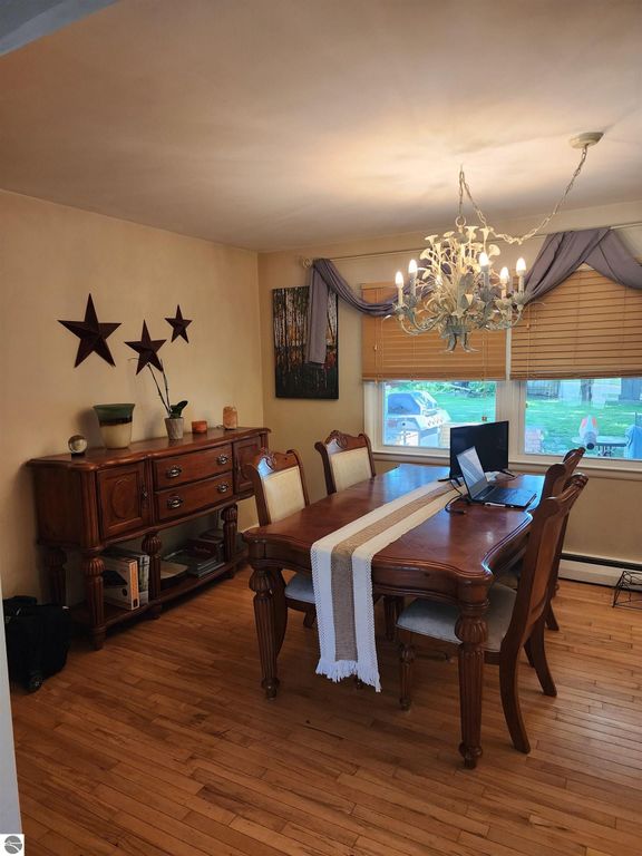 Image 6 of property listing at 540 Fairlane Drive, Alma, MI 48801