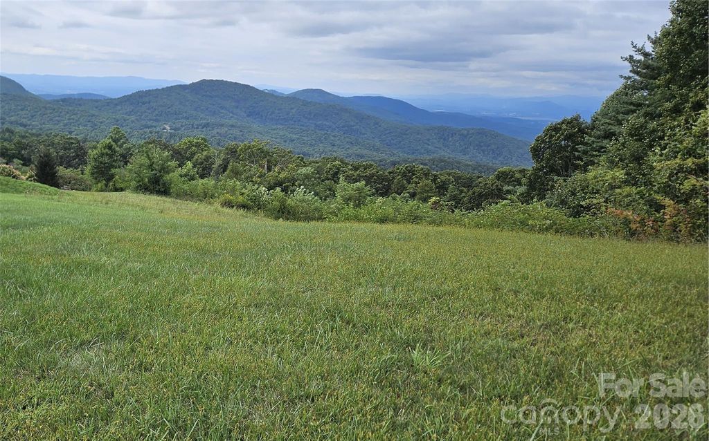 377 Grand Highland Drive 26, Hendersonville, NC 28792