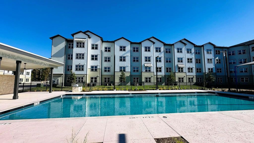 19100 Woodland Hills Drive B1, Humble, TX 77346