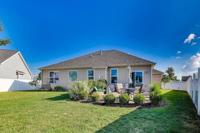 2320 Coventry Circle, Sycamore, IL 60178