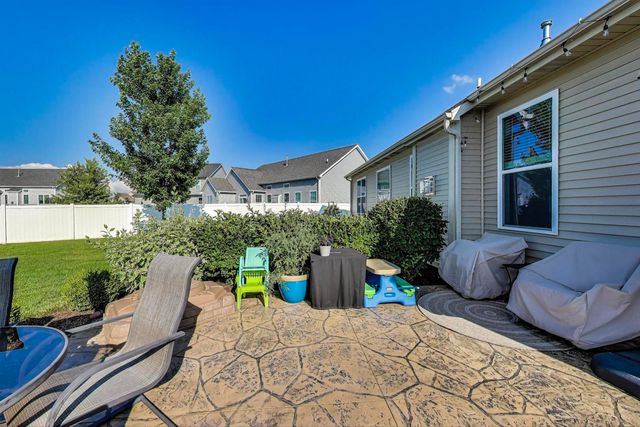 2320 Coventry Circle, Sycamore, IL 60178