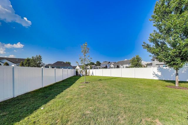2320 Coventry Circle, Sycamore, IL 60178