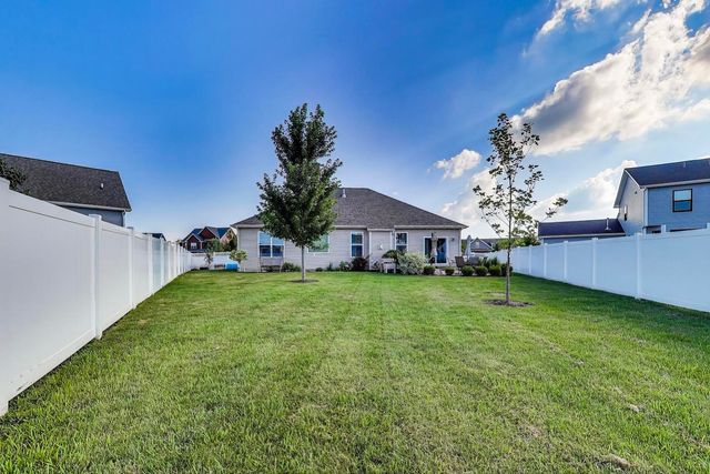 2320 Coventry Circle, Sycamore, IL 60178
