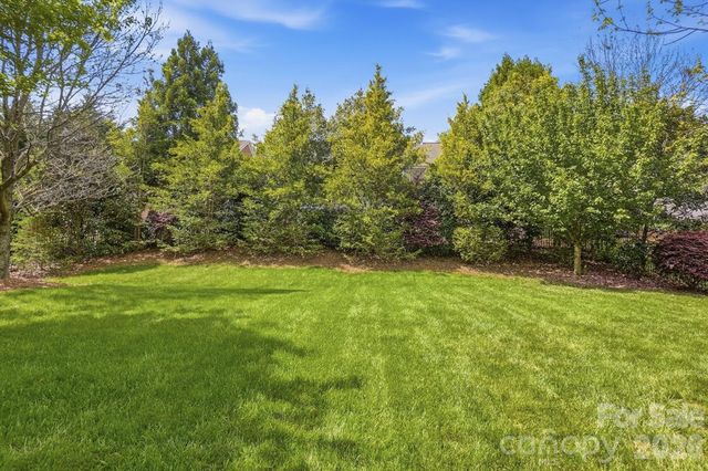 11416 Ashbourne Hall Road, Charlotte, NC 28277