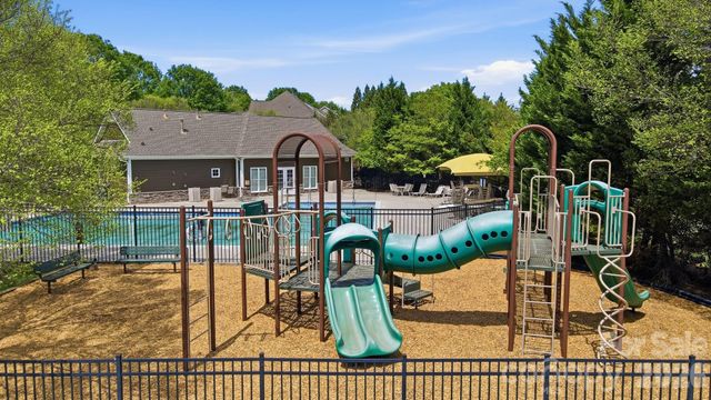 11416 Ashbourne Hall Road, Charlotte, NC 28277