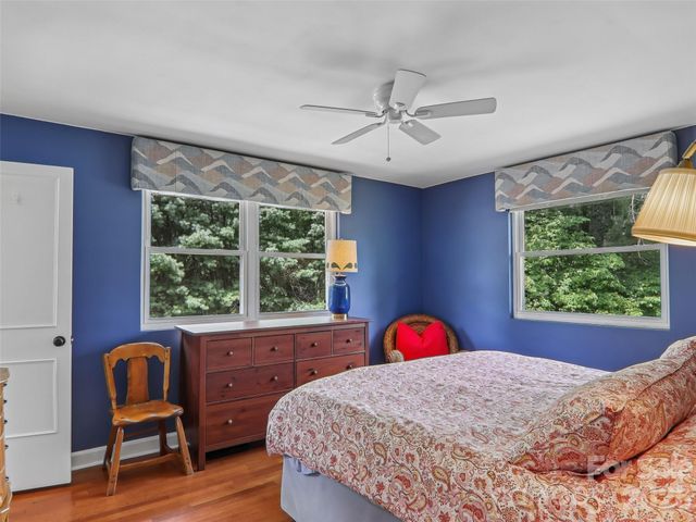 851 Sand Hill Road, Asheville, NC 28806