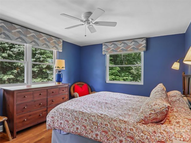 851 Sand Hill Road, Asheville, NC 28806