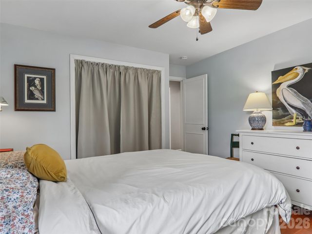 851 Sand Hill Road, Asheville, NC 28806