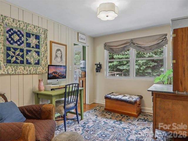 851 Sand Hill Road, Asheville, NC 28806