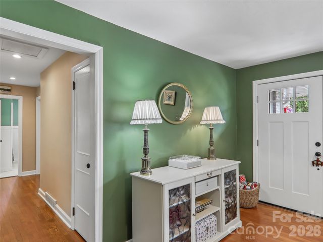 851 Sand Hill Road, Asheville, NC 28806