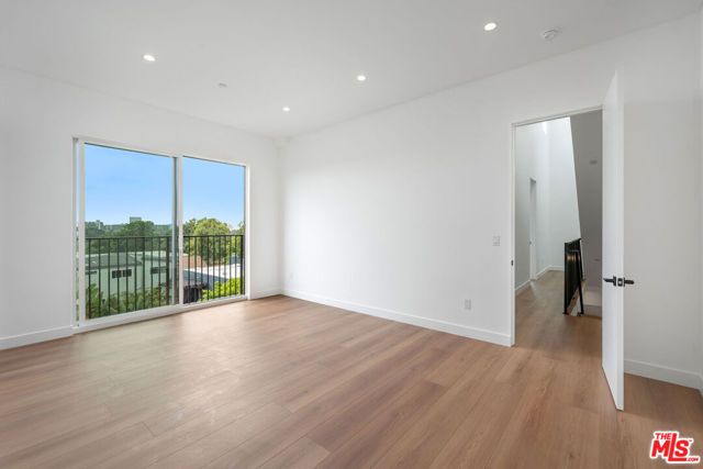 728 Robinson Street, Los Angeles, CA 90026