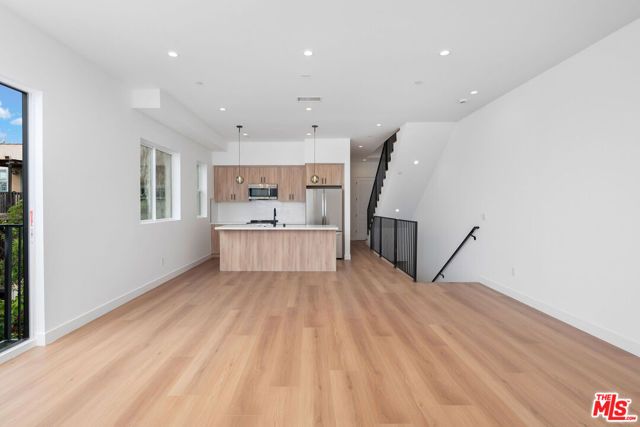 728 Robinson Street, Los Angeles, CA 90026