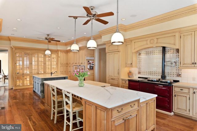938 OLD COUNTY RD, Severna Park, MD 21146