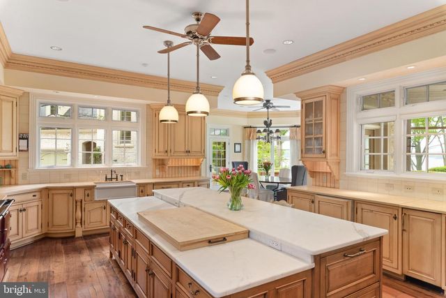 938 OLD COUNTY RD, Severna Park, MD 21146