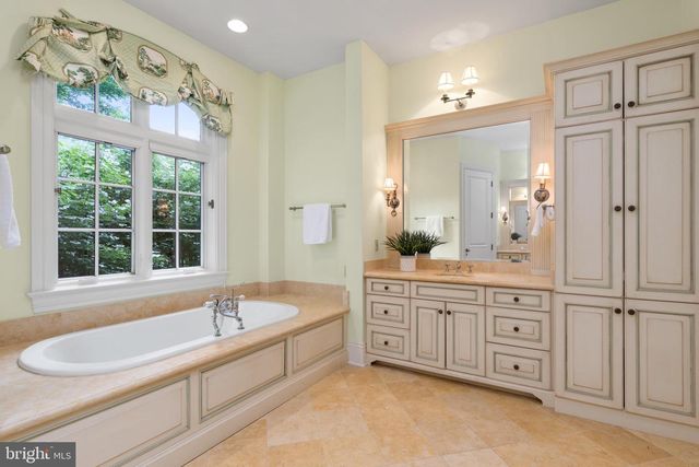 938 OLD COUNTY RD, Severna Park, MD 21146