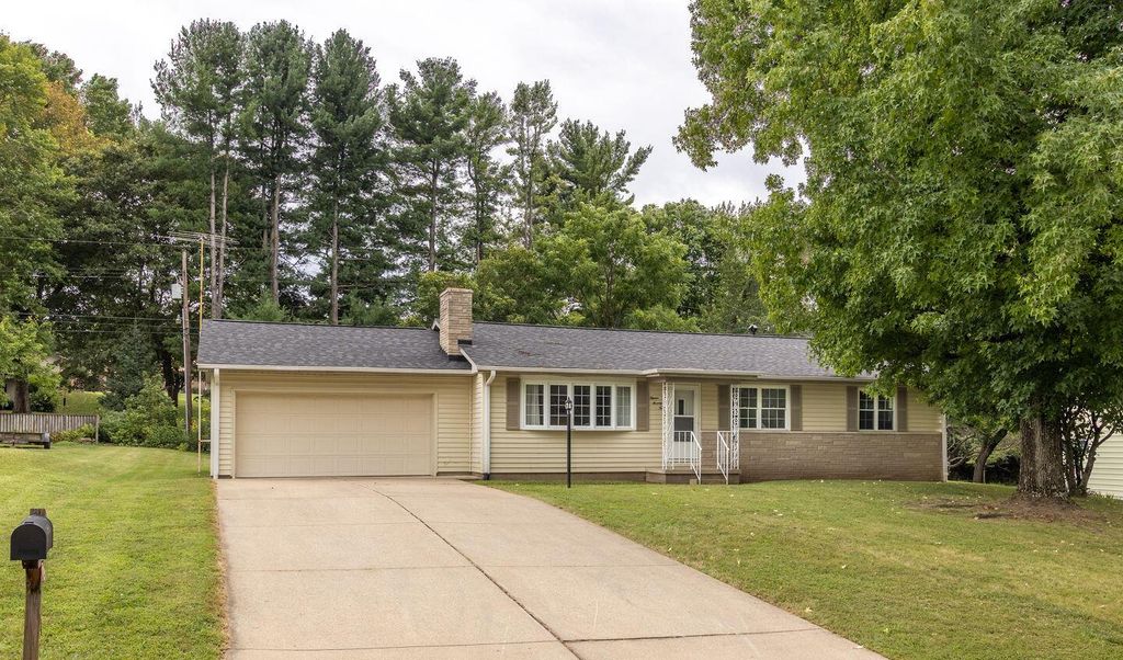 1572 Lynn Drive, Lancaster, OH 43130