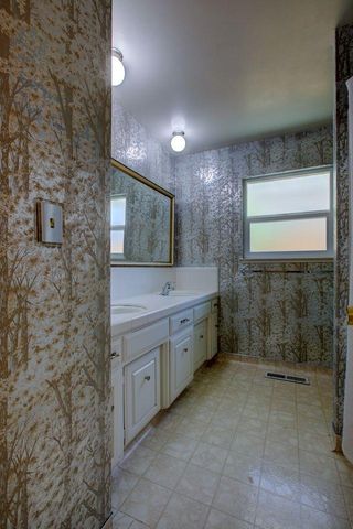 705 Leytonstone Ave, Modesto, CA 95355