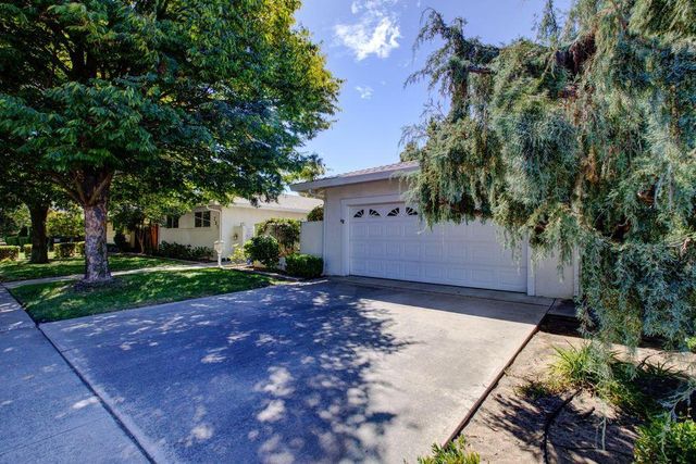 705 Leytonstone Ave, Modesto, CA 95355
