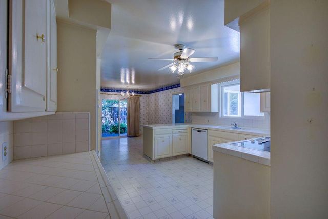705 Leytonstone Ave, Modesto, CA 95355