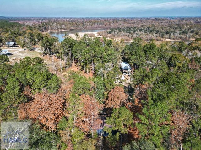 2286 Carter Bight Landing Road, Surrency, GA 31563