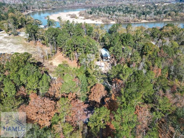 2286 Carter Bight Landing Road, Surrency, GA 31563