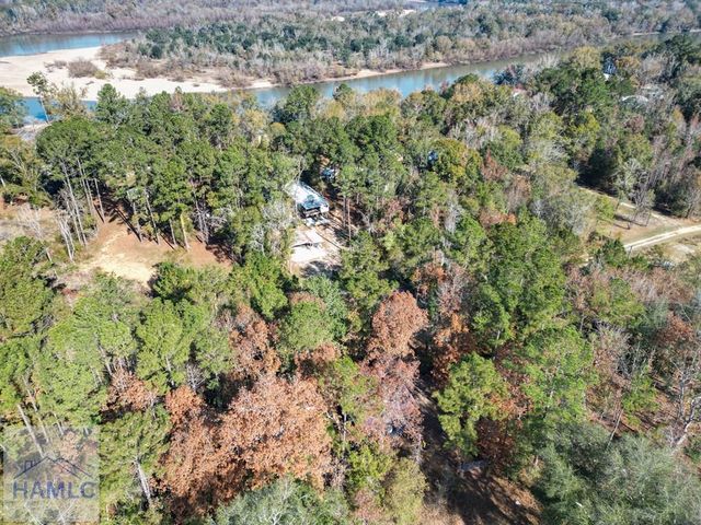 2286 Carter Bight Landing Road, Surrency, GA 31563