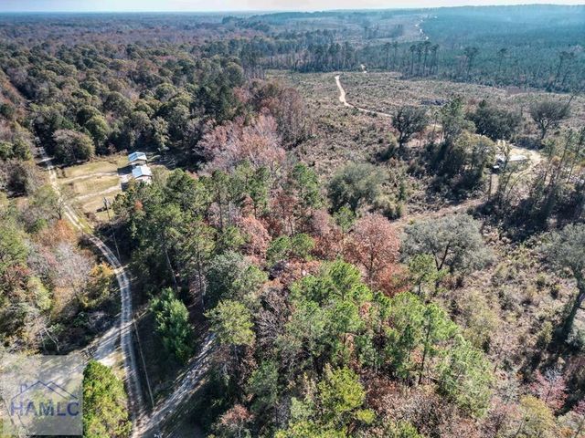 2286 Carter Bight Landing Road, Surrency, GA 31563