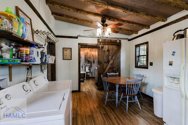 2286 Carter Bight Landing Road, Surrency, GA 31563