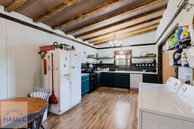 2286 Carter Bight Landing Road, Surrency, GA 31563