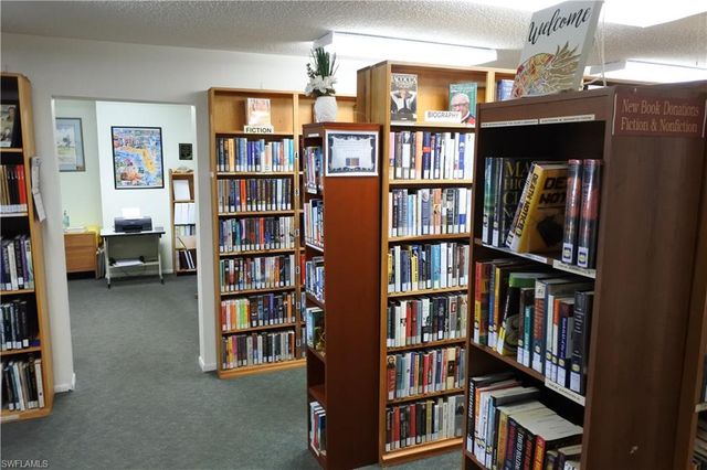 6220 Augusta DR 315, Fort Myers, FL 33907