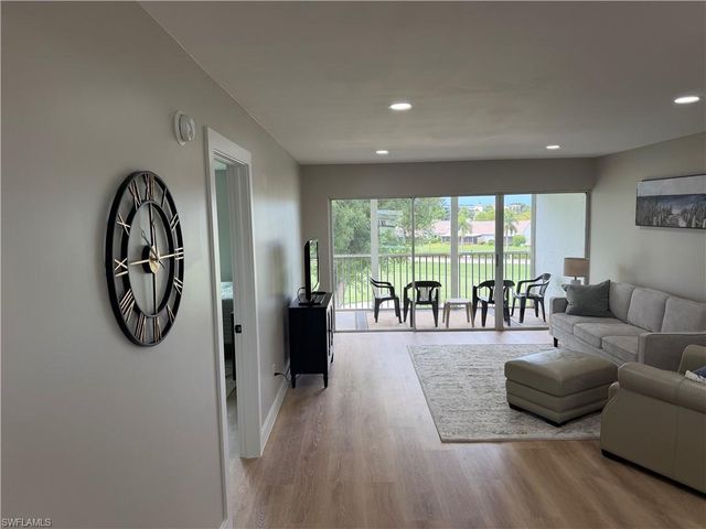 6220 Augusta DR 315, Fort Myers, FL 33907