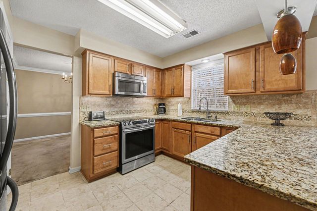 104 N Pembroke Drive, Goose Creek, SC 29445