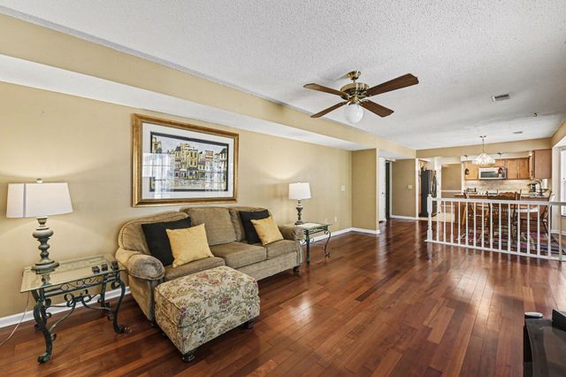 104 N Pembroke Drive, Goose Creek, SC 29445