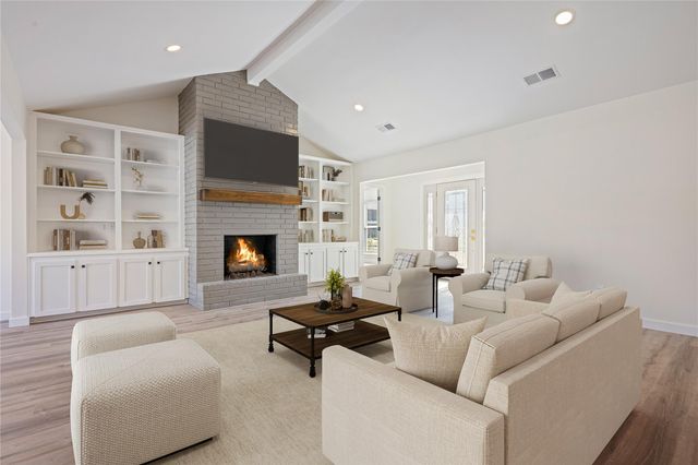 284 Mossy Meadow Drive, West Columbia, TX 77486