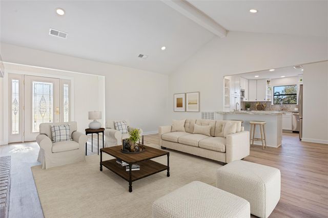 284 Mossy Meadow Drive, West Columbia, TX 77486