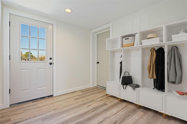 284 Mossy Meadow Drive, West Columbia, TX 77486