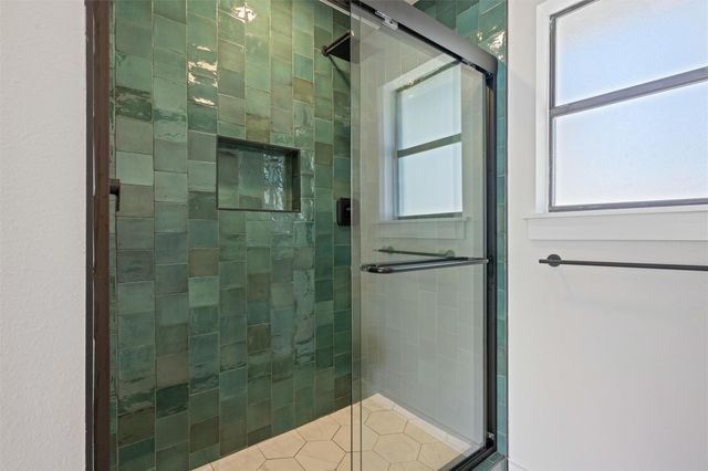 284 Mossy Meadow Drive, West Columbia, TX 77486