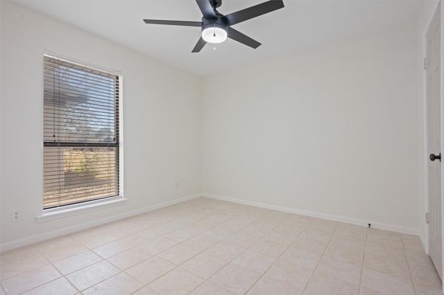 284 Mossy Meadow Drive, West Columbia, TX 77486