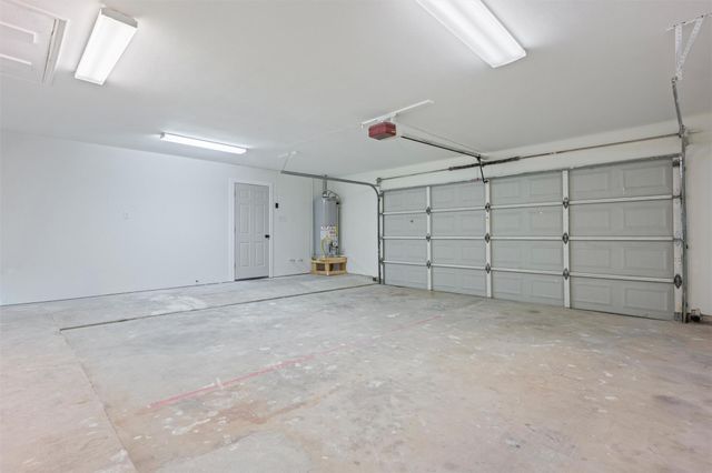 284 Mossy Meadow Drive, West Columbia, TX 77486