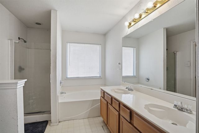 1026 Meadowbend Drive, Cedar Hill, TX 75104